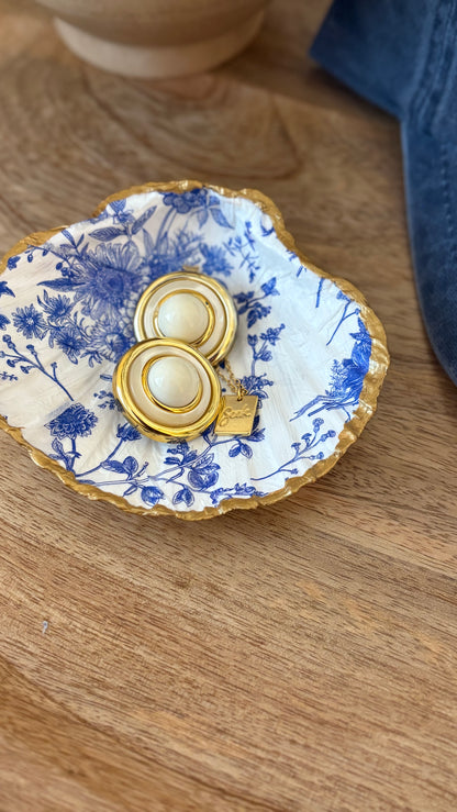 Seaside Treasures Trinket Dish – Handmade Blue & White Shell
