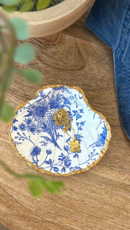 Seaside Treasures Trinket Dish – Handmade Blue & White Shell